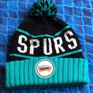 Beanie never worn really cozy